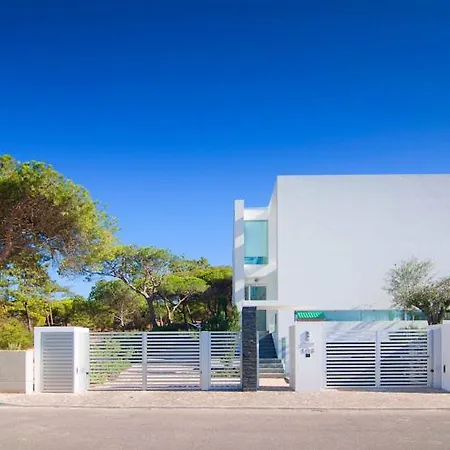 Vale Do Garrao Sleeps 10 With Pool Air Con And Wifi