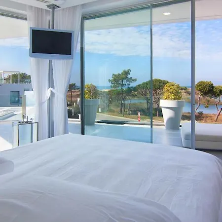 Villa Vale Do Garrao Sleeps 10 With Pool Air Con And Wifi *