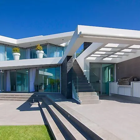 Vale Do Garrao Sleeps 10 With Pool Air Con And Wifi Villa Vale do Lobo