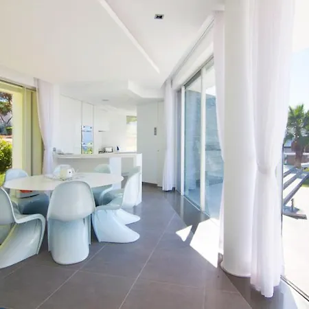 Vale Do Garrao Sleeps 10 With Pool Air Con And Wifi